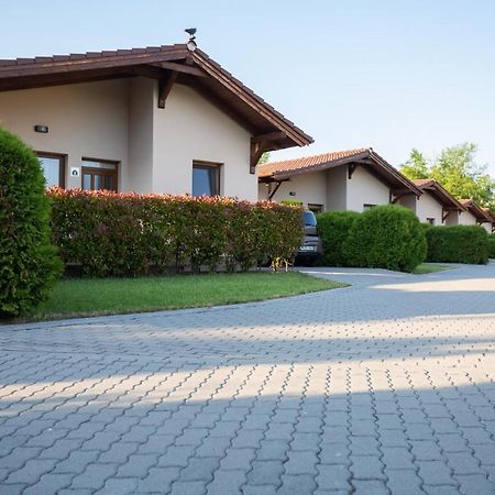 Pandora Zsory Apartmanok Mezokoevesd Екстериор снимка