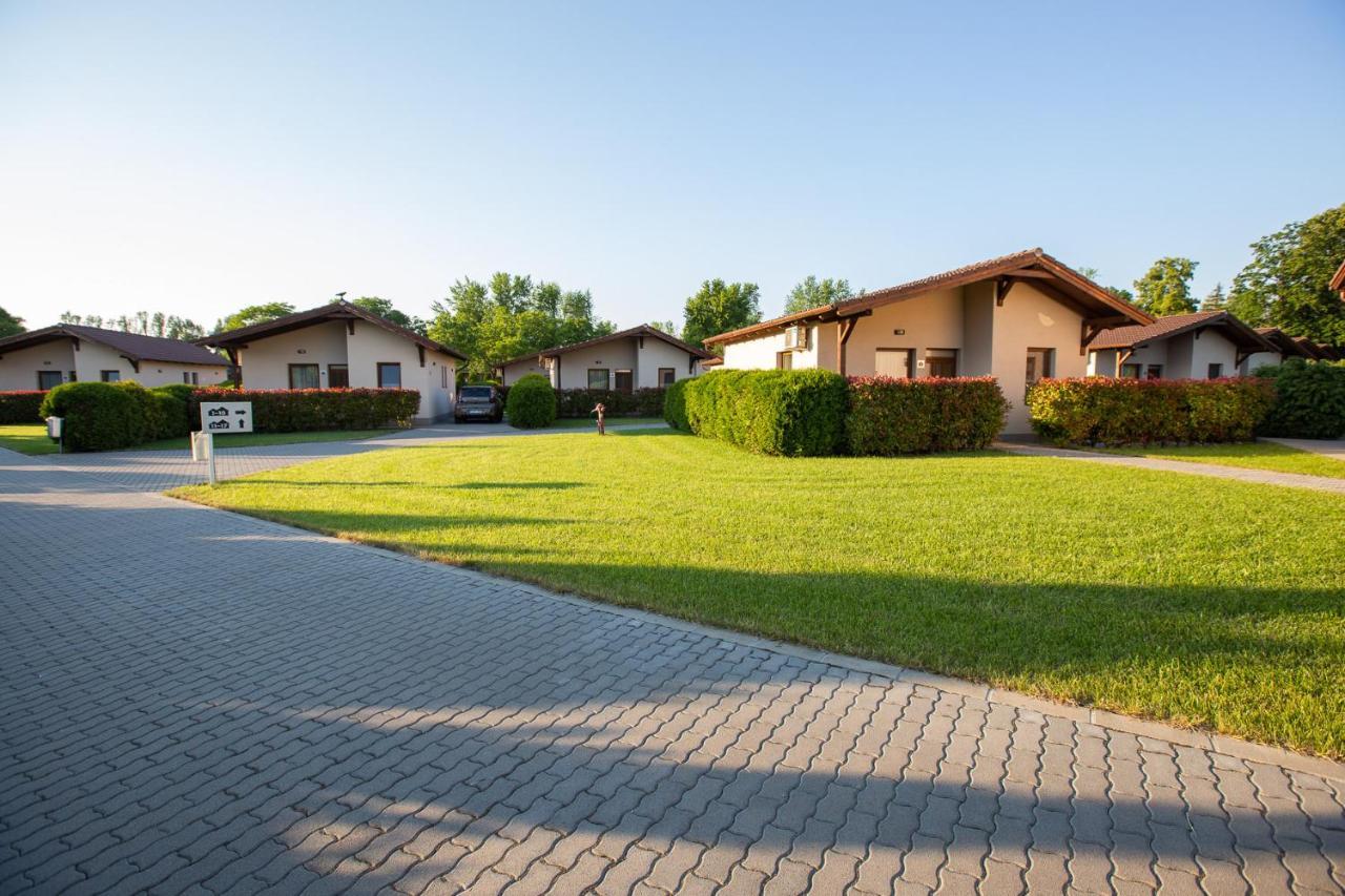 Pandora Zsory Apartmanok Mezokoevesd Екстериор снимка